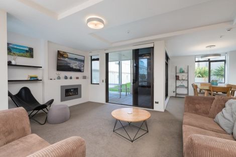 Photo of property in 5/48 Marine Parade, Mount Maunganui, 3116