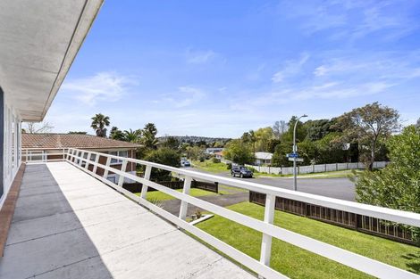 Photo of property in 16 La Trobe Street, Pakuranga Heights, Auckland, 2010