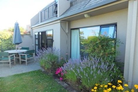 Photo of property in 12 Macmillan Avenue, Cashmere, Christchurch, 8022