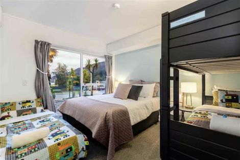 Photo of property in 39/37 Hallenstein Street, Queenstown, 9300