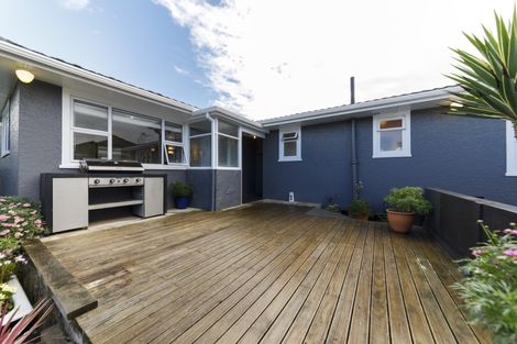 Photo of property in 10 Saint Albans Avenue, Hokowhitu, Palmerston North, 4410