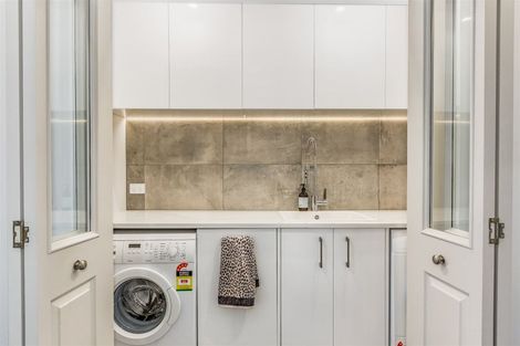 Photo of property in 2 Navigation Drive, Whitby, Porirua, 5024