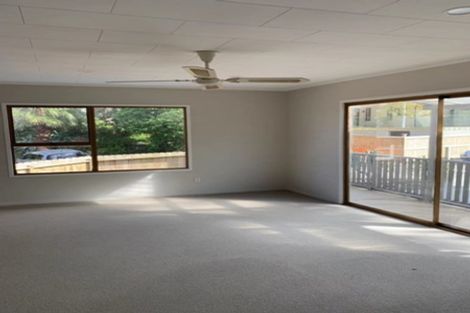 Photo of property in 72 Seaview Road, Glenfield, Auckland, 0629