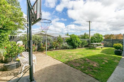 Photo of property in 80 Beazley Avenue, Paparangi, Wellington, 6037