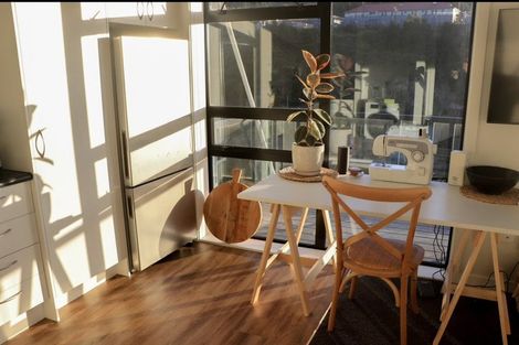 Photo of property in 4 William Earp Place, Tawa, Wellington, 5028
