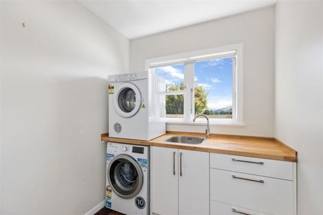 Photo of property in 73 Bassett Road, Johnsonville, Wellington, 6037