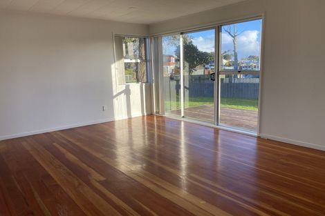 Photo of property in 18 Orly Avenue, Mangere, Auckland, 2022