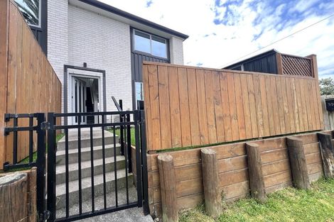 Photo of property in 3/24 Kelwyn Road, Kelston, Auckland, 0602