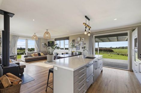 Photo of property in 90 Hoani Road, Okato, New Plymouth, 4381