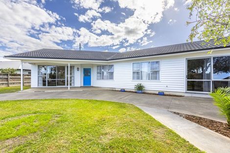 Photo of property in 114 Avondale Road, Taradale, Napier, 4112