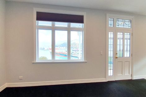 Photo of property in 43 Sumner Road, Lyttelton, 8082