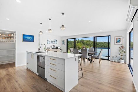 Photo of property in 11 Rihi Paea Rise, Ngunguru, 0173