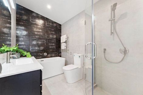 Photo of property in 5/122 Archibald Road, Kelston, Auckland, 0602