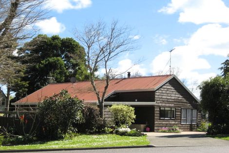 Photo of property in 2 Skerman Street, Marton, 4710