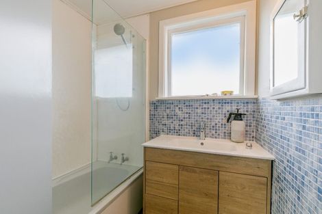 Photo of property in 16 Helena Street, Massey, Auckland, 0614