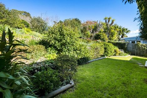 Photo of property in 18 Alexander Avenue, Torbay, Auckland, 0630