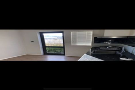 Photo of property in 22 Carrickdawson Drive, Flat Bush, Auckland, 2019