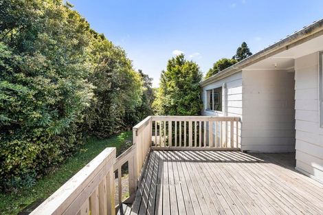 Photo of property in 39 Onedin Place, Titirangi, Auckland, 0604