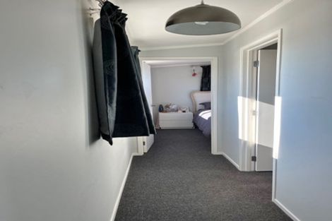Photo of property in 16a Woodall Place, Totara Vale, Auckland, 0627