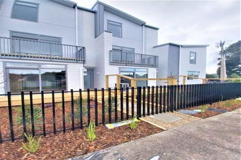 Photo of property in 588f Te Atatu Road, Te Atatu Peninsula, Auckland, 0610