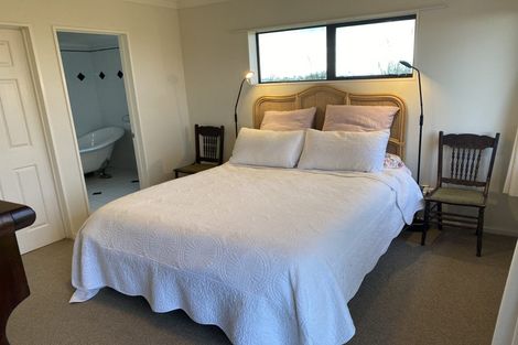 Photo of property in 82 Southernthread Road, Brooklyn, Wellington, 6021