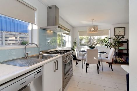 Photo of property in 2a/3 Bowers Road, Glen Eden, Auckland, 0602