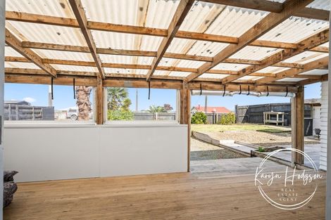 Photo of property in 103 Hurndall Street East, Maungaturoto, 0520