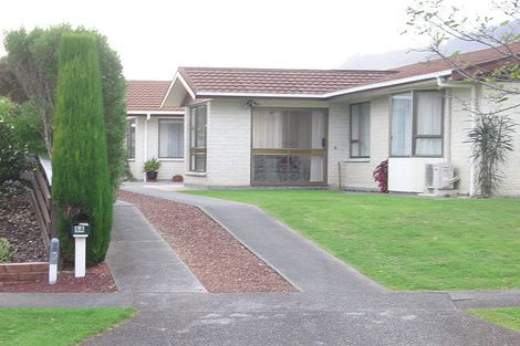 Photo of property in 5a Rewarewa Crescent, Waikanae, 5036