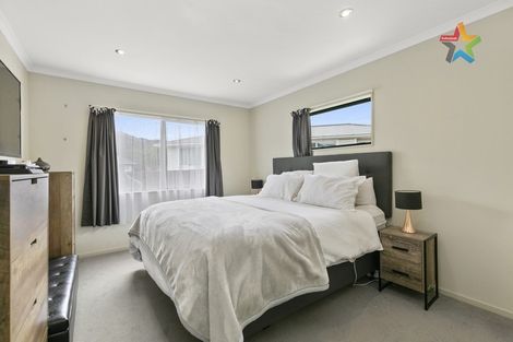 Photo of property in 25 Grimsby Grove, Wainuiomata, Lower Hutt, 5014