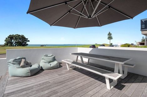 Photo of property in 156 Marine Parade, Mount Maunganui, 3116