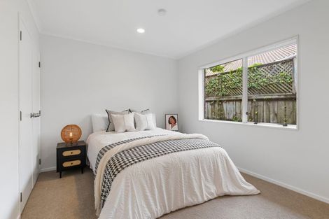 Photo of property in 3 Bronte Place, Somerville, Auckland, 2014