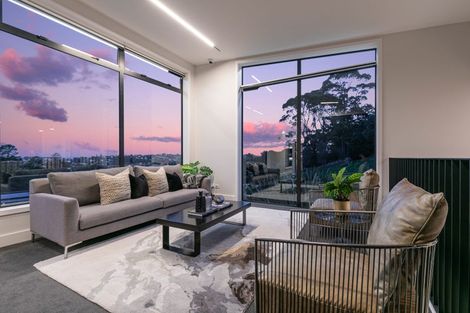Photo of property in 351 Upper Harbour Drive, Greenhithe, Auckland, 0632