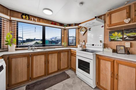 Photo of property in 13 Hickey Place, Opunake, 4616