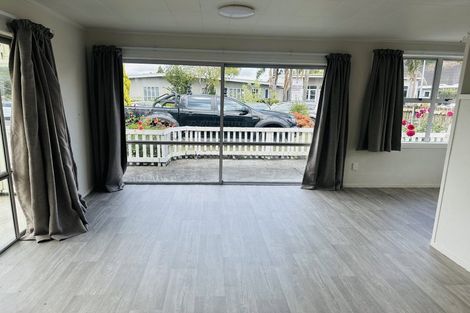 Photo of property in 14 Kowhai Street, Hamilton Lake, Hamilton, 3204