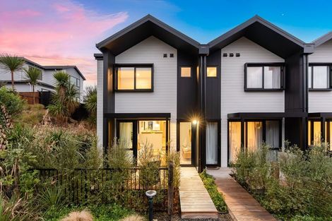 Photo of property in 2e Nerita Place, Long Bay, Auckland, 0630