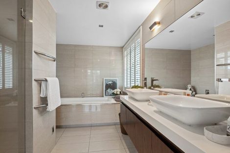 Photo of property in 10 Royds Street, Fendalton, Christchurch, 8014