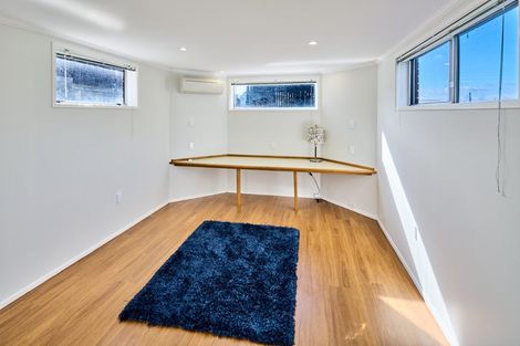Photo of property in 18 Eastview Grove, Normandale, Lower Hutt, 5010