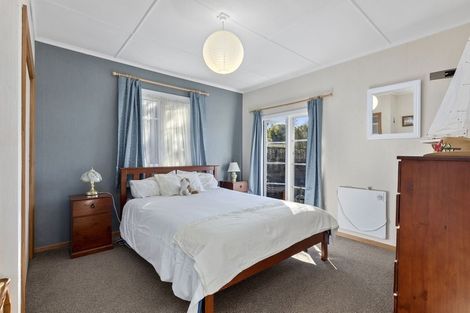 Photo of property in 16 Gibbs Crescent, Wainuiomata, Lower Hutt, 5014