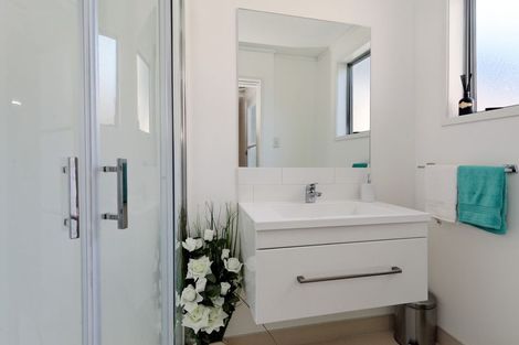 Photo of property in 2a/3 Bowers Road, Glen Eden, Auckland, 0602