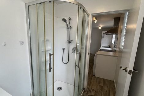 Photo of property in 17/125u Queens Drive, Lyall Bay, Wellington, 6022