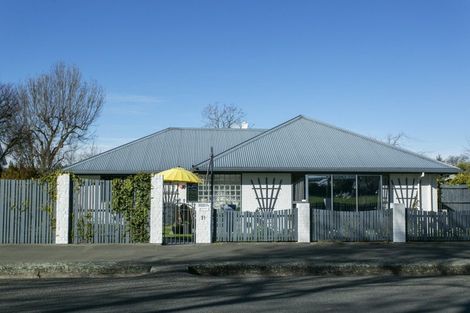 Photo of property in 21 Mona Square, Ashburton, 7700
