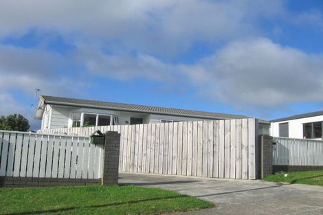 Photo of property in 74 Guadeloupe Crescent, Grenada Village, Wellington, 6037