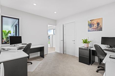 Photo of property in 51 Moffat Road, Red Beach, 0932