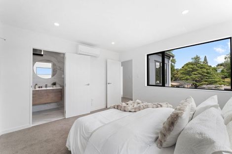 Photo of property in 31 Diana Drive, Glenfield, Auckland, 0627