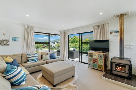 Photo of property in 102 Hunter Crescent, Wanaka, 9305