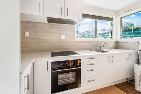 Photo of property in 7 Cushla Place, Massey, Auckland, 0614