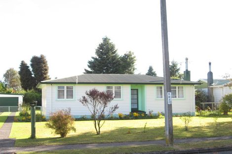 Photo of property in 10 Girvan Place, Tokoroa, 3420