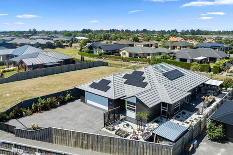 Photo of property in 14 Deans Place, Amberley, 7410