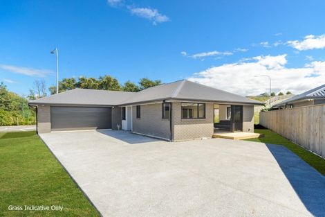Photo of property in 1 Rangeview Drive, Kelvin Grove, Palmerston North, 4414