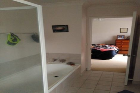 Photo of property in 188a Henderson Valley Road, Henderson, Auckland, 0612